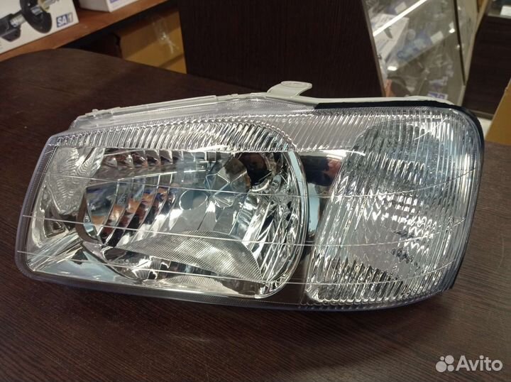Фара левая на hyundai accent новая