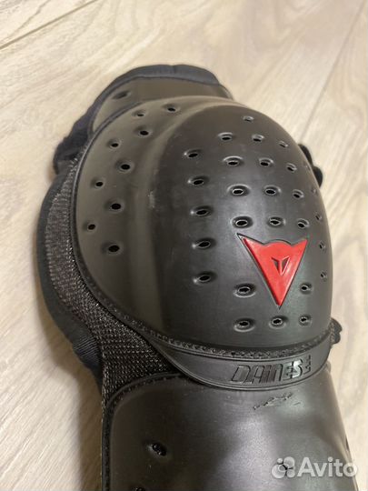 Dainese наколенники
