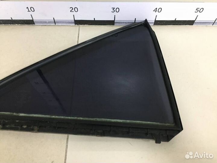 Стекло двери задней правой форточка Toyota Camry V