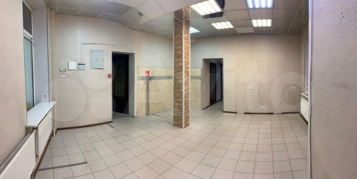 Прямо Метро 32м-пункт выдачи,салон,магазин,услуги