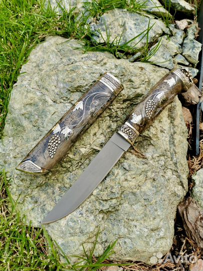 Нож из самой твердой стали ручной работы