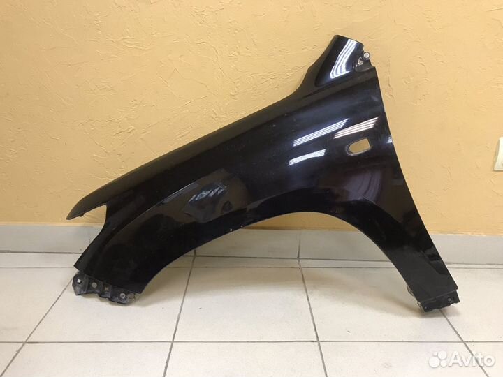 Крыло переднее левое Toyota Land Cruiser 200