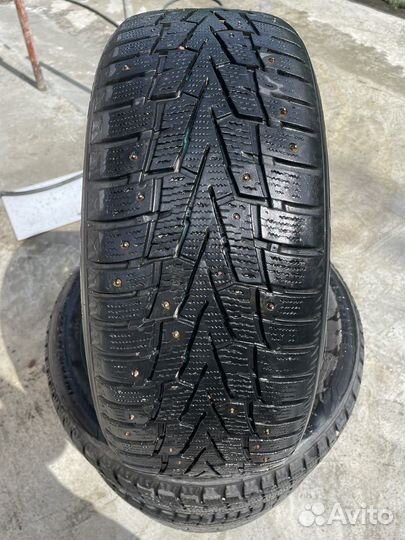 Roadstone Winguard WinSpike 215/50 R17