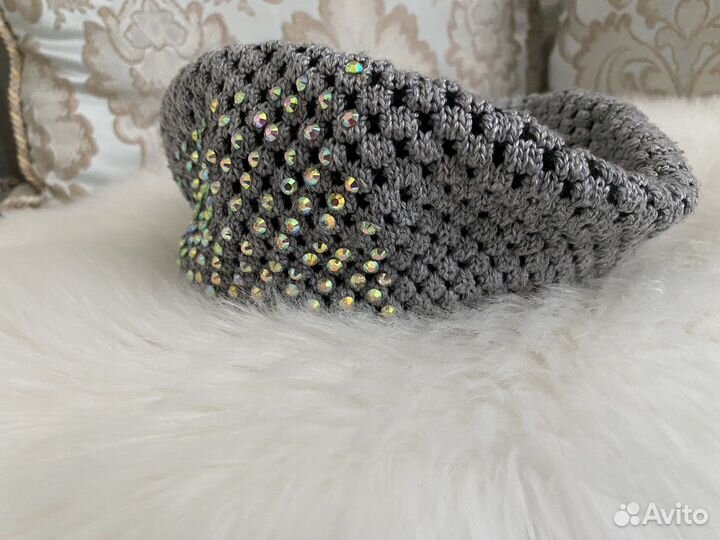 Шапка берет с кристаллами