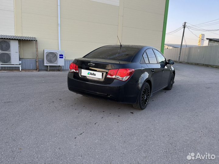 Chevrolet Cruze 1.8 AT, 2011, 260 000 км