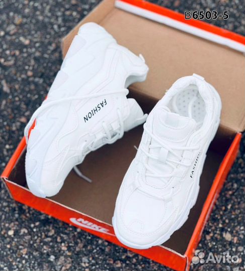 Кроссовки 37