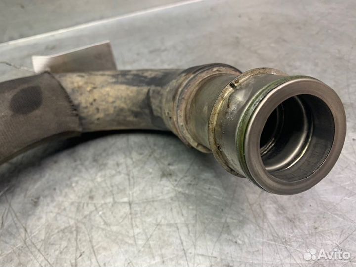 Патрубок интеркулера Volkswagen Touareg 2002-2010