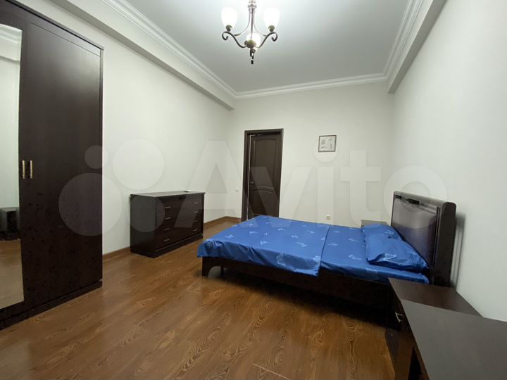 2-к. квартира, 75 м², 1/11 эт.