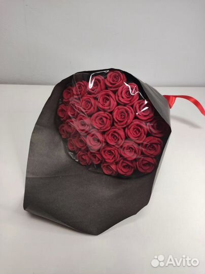 Красные Розы из Белого Шоколада - 29 шт в Букете