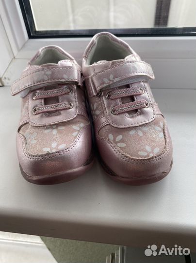 Кроссовки для девочки 23