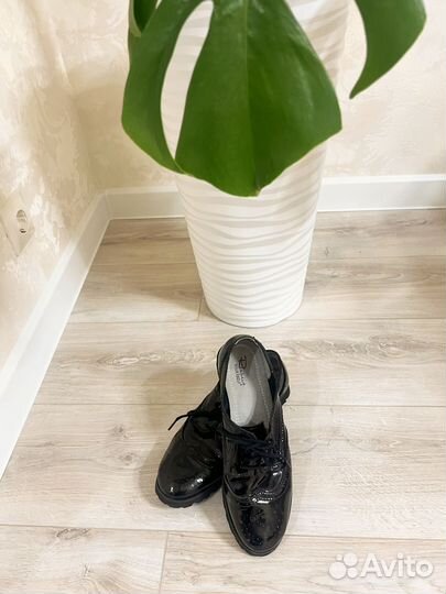 Полуботинки