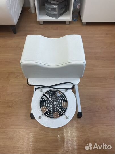 Подставка для педикюра с вытяжкой