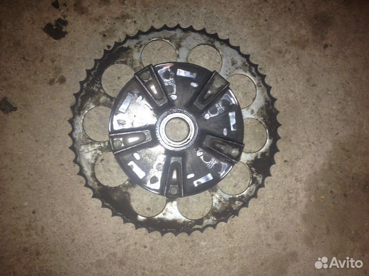 Yamaha YZF-R6 02 крепление задней звезды