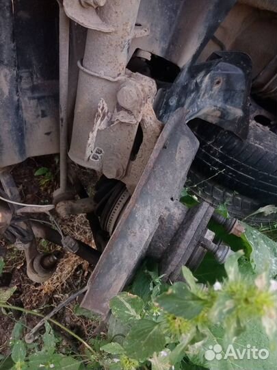 Кулак поворотный передний BMW X5 E53