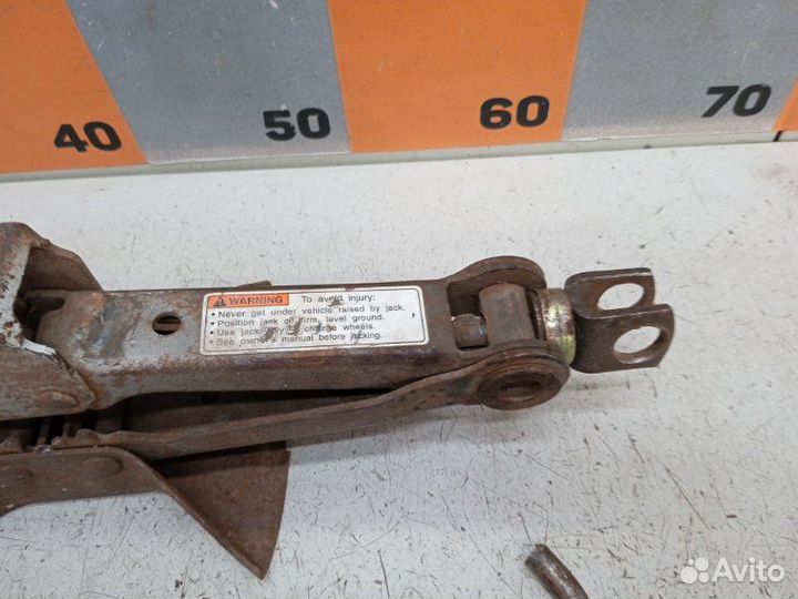 Домкрат Suzuki Liana ERC11S 1.3 2001