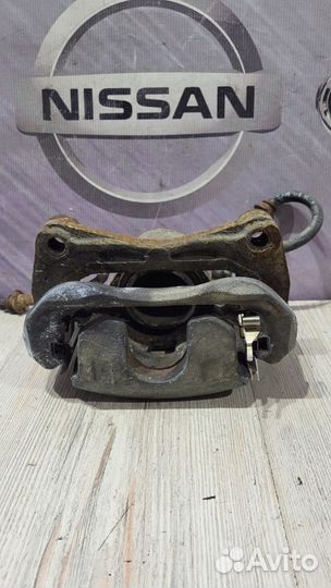 Суппорт тормозной перед nissan teana J32 Прав