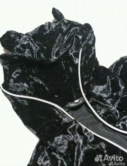 Велюровый комбинезон