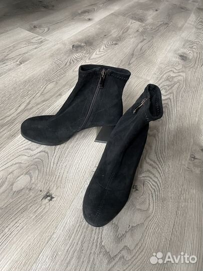 Ботильоны велюровые 36 Betsy