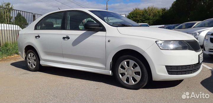 Накладки на пороги Skoda rapid