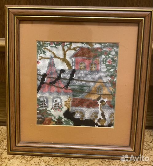 Вышитые картины в рамках