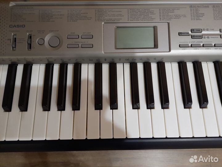 Синтезатор Casio LK-125