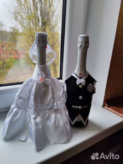Свадебные наряды на бутылки шампанского