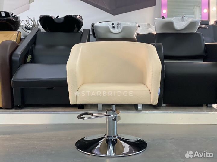 Парикмахерское кресло