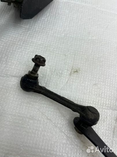 Датчик положения кузова правый Toyota Land Cruiser