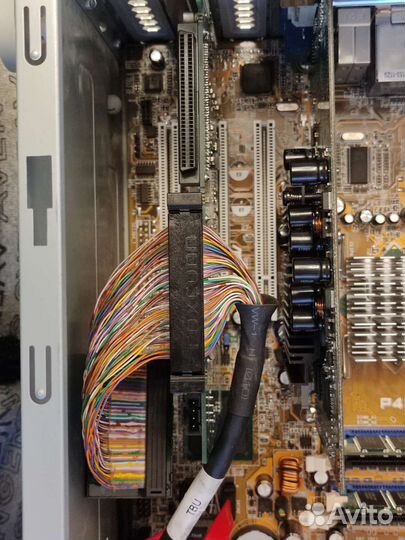 Ленточный накопитель (стример) и контроллер