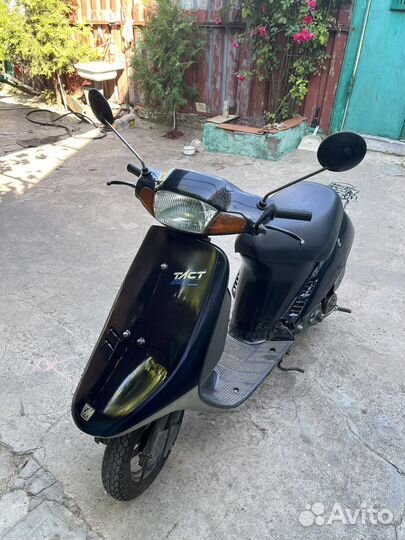 Скутер Honda tact af 16