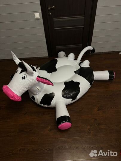 Надувной круг для плавания