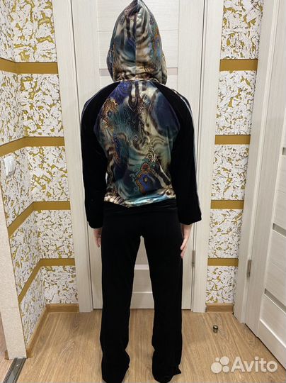 Костюм новый