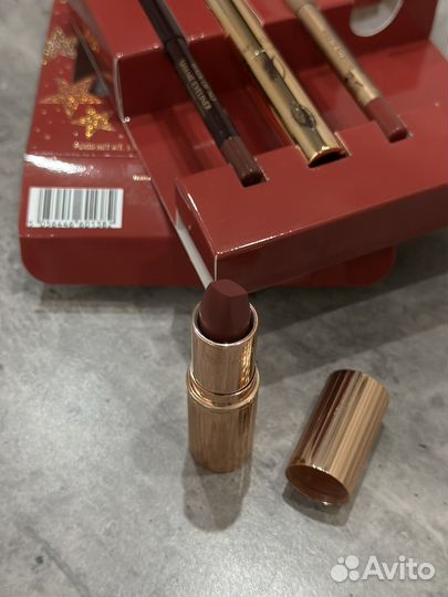 Charlotte tilbury walk of no shame