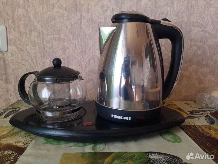 Чайник и заварочный для чая