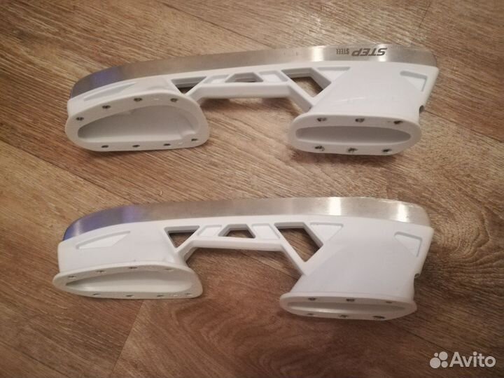 Стаканы хоккейные True, лезвия Step Steel