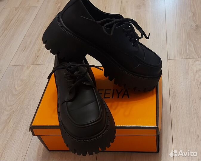 Ботинки женские новые