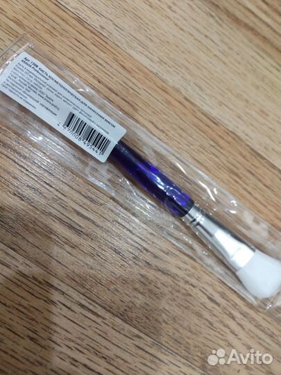 Кисть для нанесения масок новая