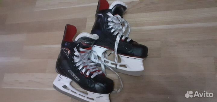 Хоккейные коньки bauer