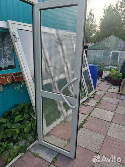 Алюминевые двухстворчетые двери