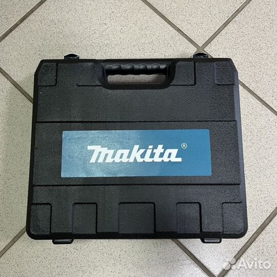 Шуруповерт makita 20v с набором инструментов