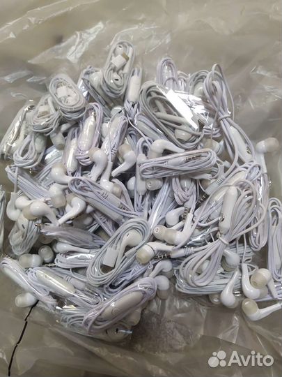 Наушники проводные в ассортименте