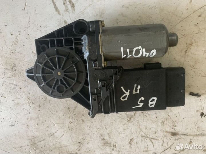 Моторчик стеклоподъемника Пассат Б5