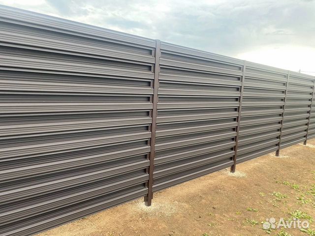 Забор горизонтальный штакетник