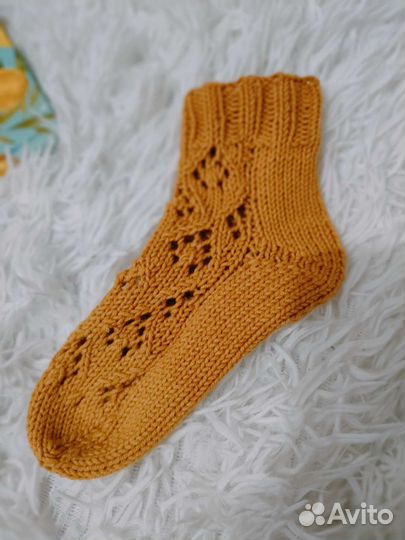 Носочки детские вязаные
