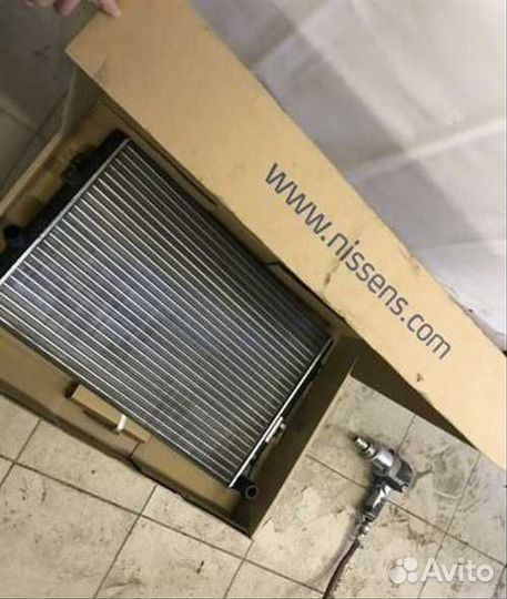 Радиатор охлаждения двигателя Tiguan