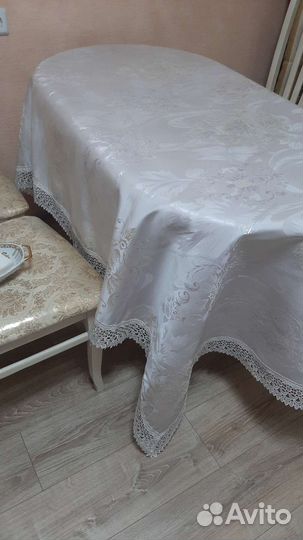 Скатерть новая плотная 200130