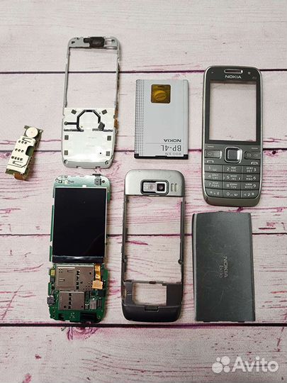 Телефон Nokia E52-1 разбор
