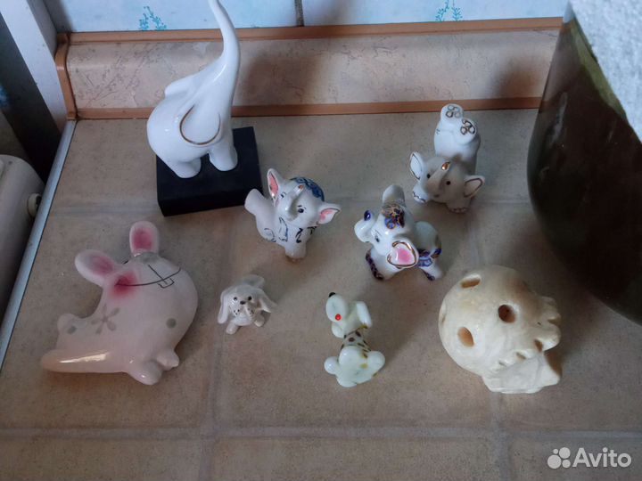 Фарфоровые маленькие фигурки