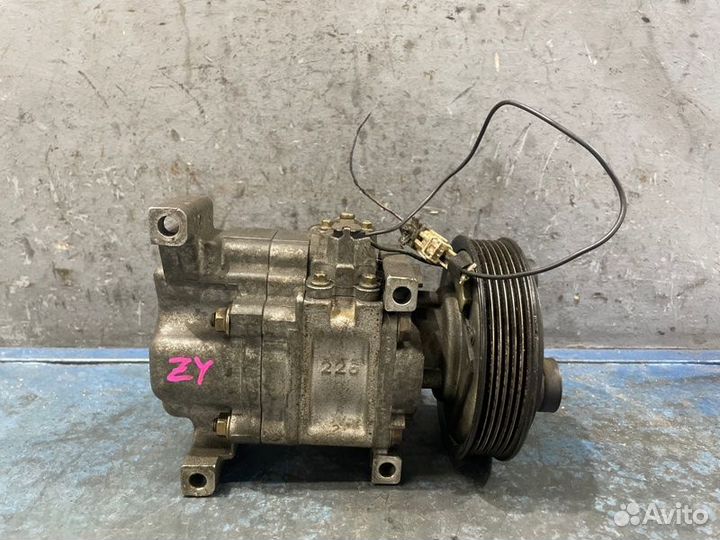 Компрессор кондиционера Mazda Demio DY