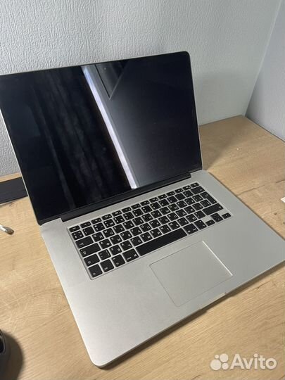 Apple MacBook Pro (Retina, 15-inch, Mid 2015)